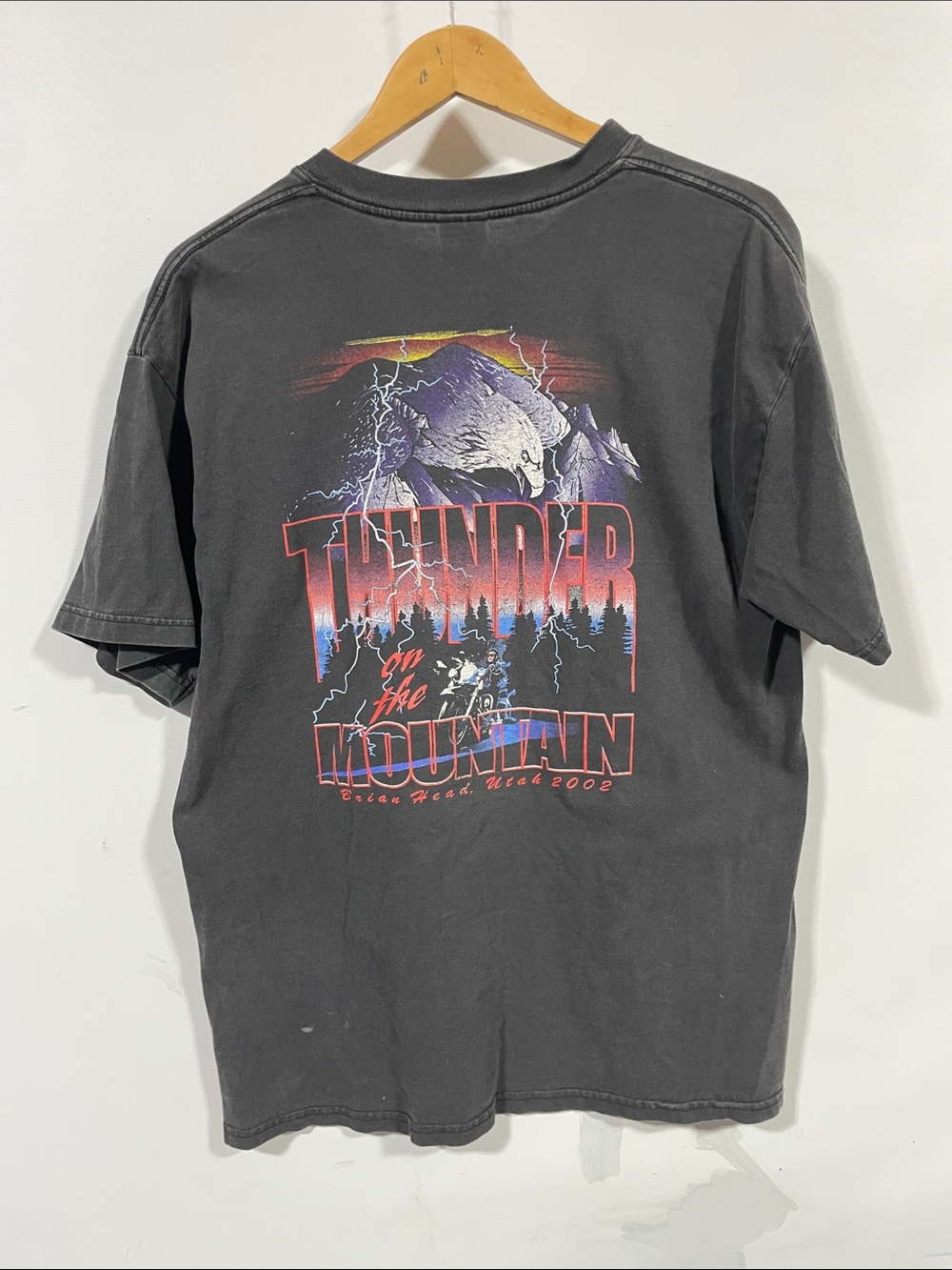 Vintage thunder mountain Black Short Sleeve Tee with Small Red Chest Graphic - Picture 4 of 4